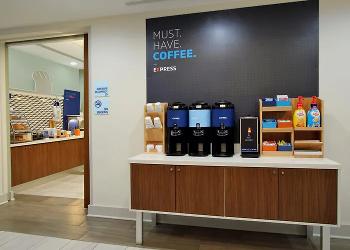 Express & By Ihg Hotel 2*