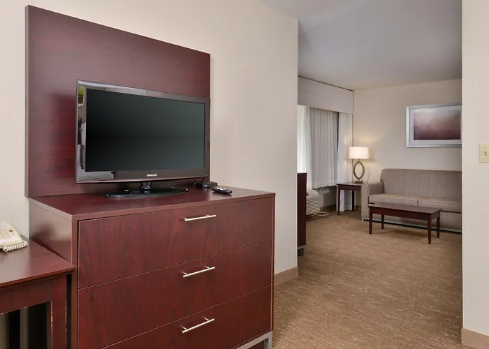 Hotel Express & By Ihg