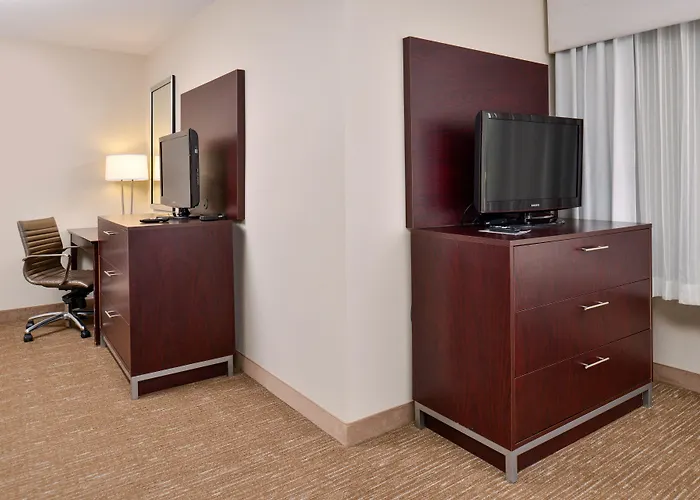 Express & By Ihg 2* Lafayette