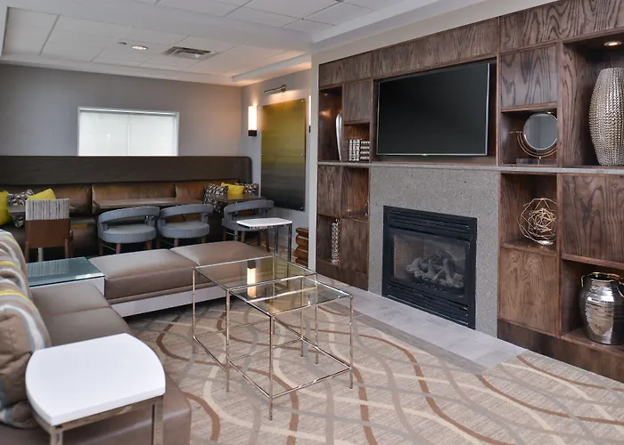 Express & By Ihg Lafayette