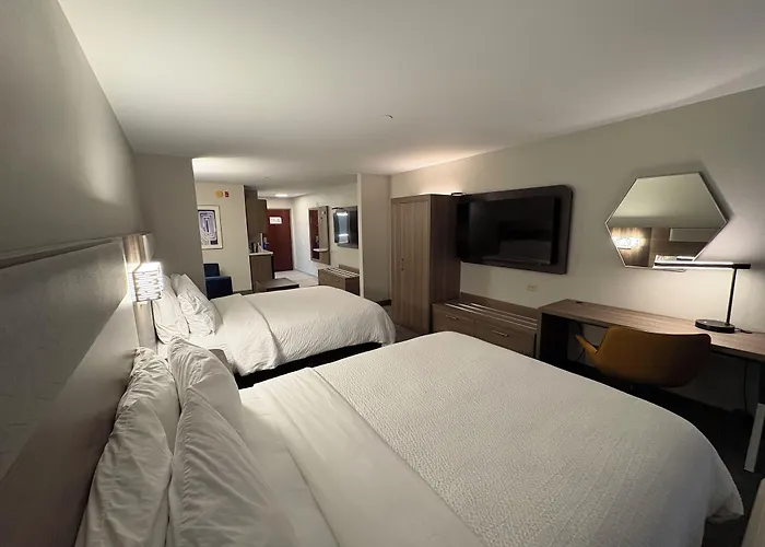 Hotel Express & By Ihg