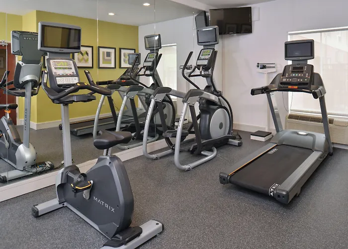 Express & By Ihg 2* Lafayette