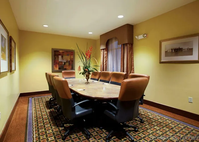 Hotel Express & By Ihg 2*